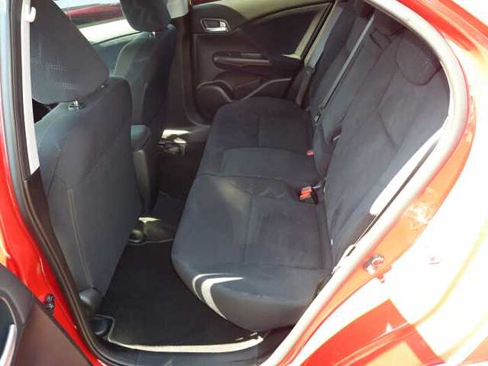 Honda Civic 1.8 i-VTEC Lifestyle + Sound