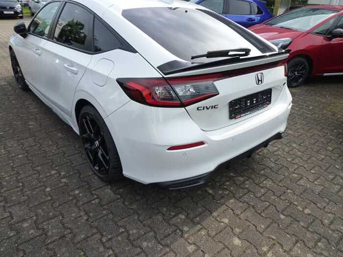 Honda Civic e: HEV 2.0 i-MMD Hybrid Sport