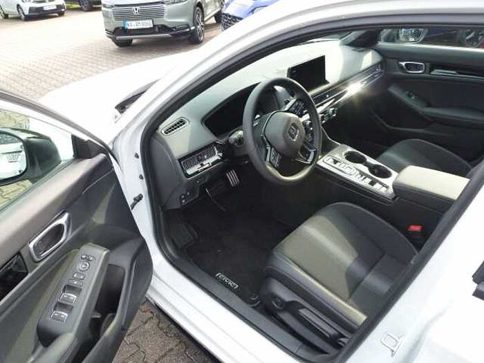 Honda Civic e: HEV 2.0 i-MMD Hybrid Sport