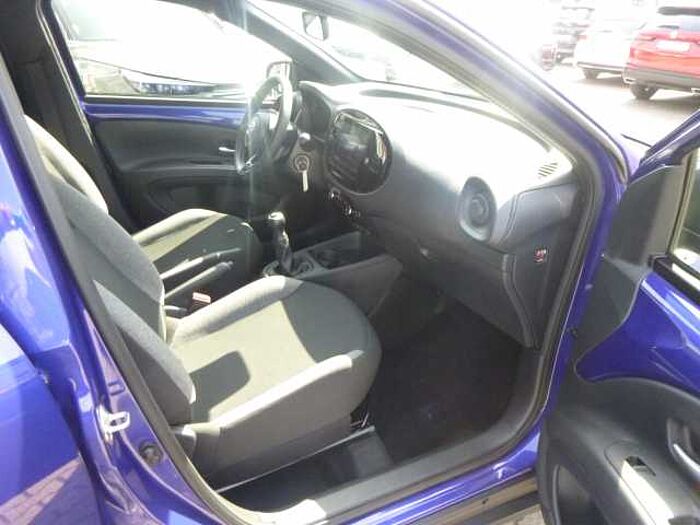 Toyota Aygo X X Active