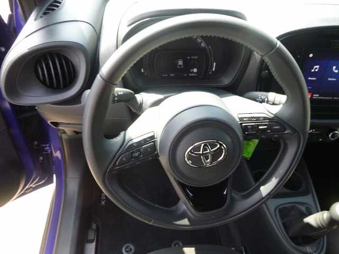 Toyota Aygo X X Active