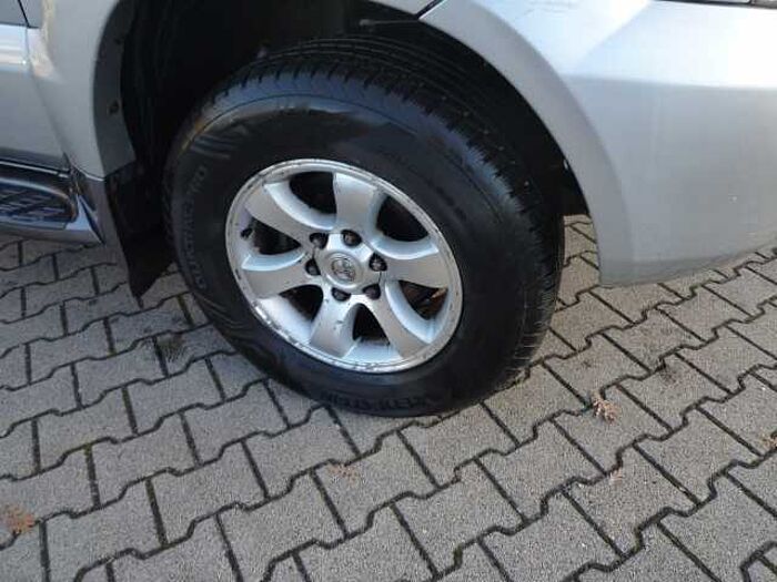 Toyota Land Cruiser Diesel 5-Türer D-4D Automatik Sol