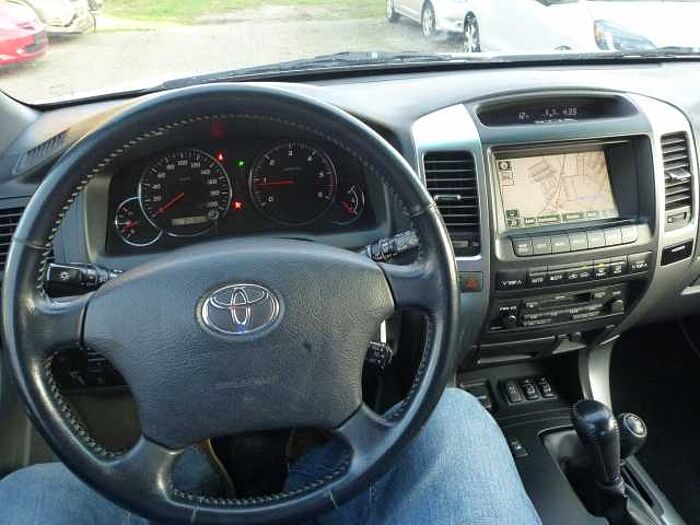 Toyota Land Cruiser Diesel 5-Türer D-4D Automatik Sol