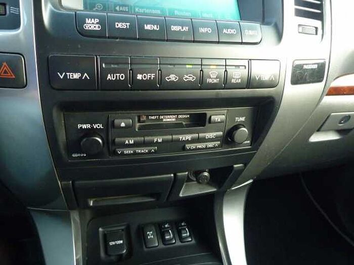 Toyota Land Cruiser Diesel 5-Türer D-4D Automatik Sol