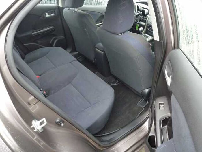 Honda Civic 1.4 i-VTEC Comfort + Standheizung + usw.