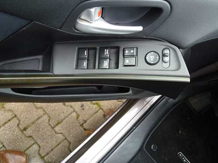 Honda Civic 1.4 i-VTEC Comfort + Standheizung + usw.