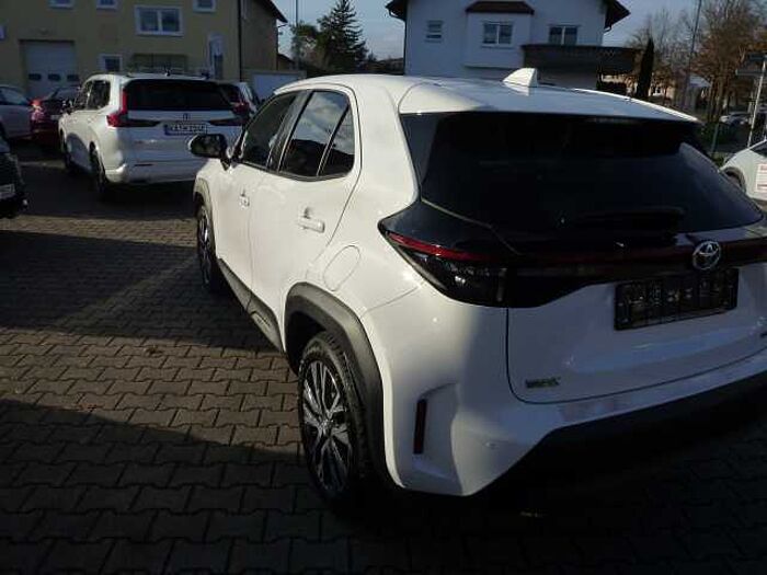 Toyota Yaris Cross Hybrid 1.5 VVT-i Team Deutschland