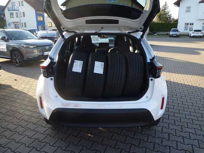 Toyota Yaris Cross Hybrid 1.5 VVT-i Team Deutschland