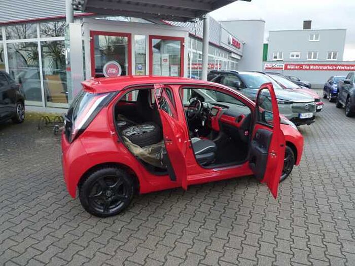 Toyota Aygo 5-Türer x-play touch