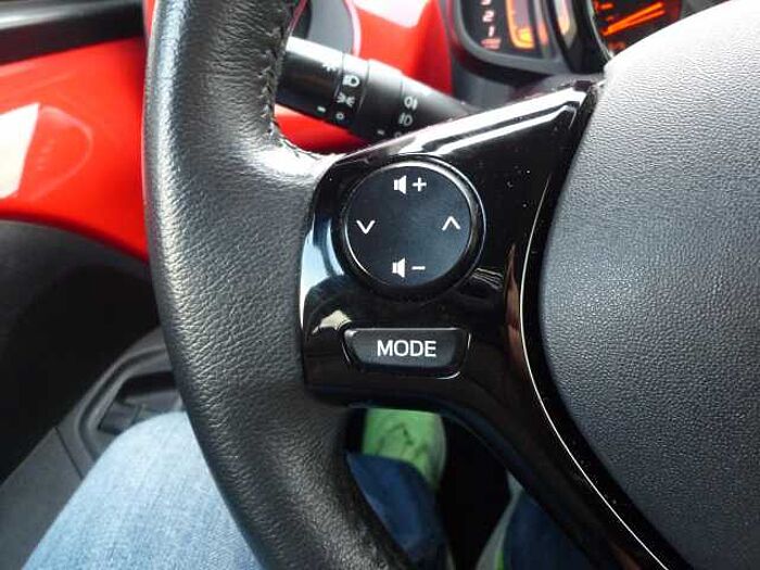 Toyota Aygo 5-Türer x-play touch