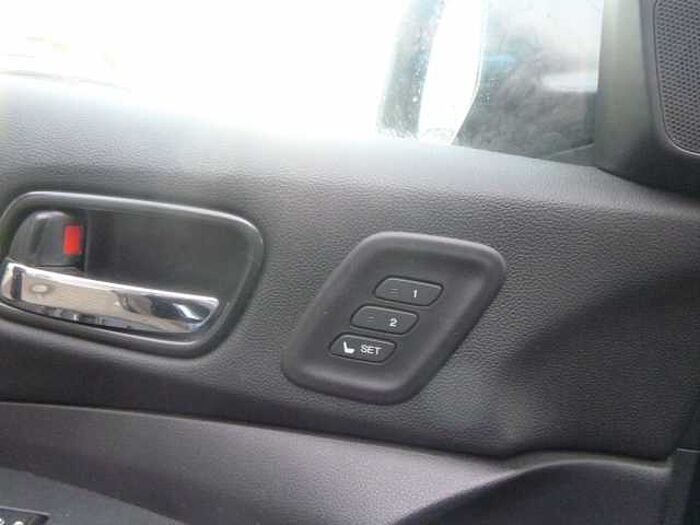 Honda CR-V 2.0i-VTEC 4WD Automatik Executive