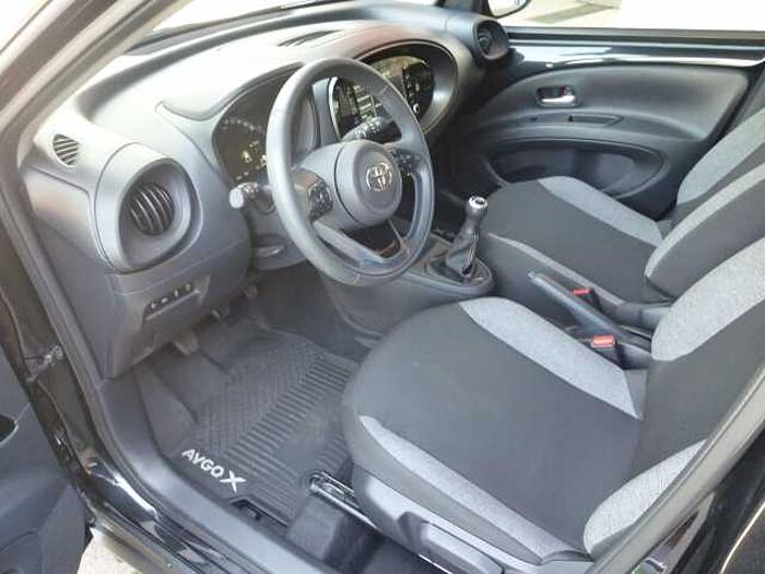 Toyota Aygo X X Active