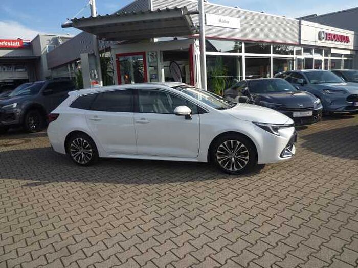 Toyota Corolla Touring Style Hybrid 1.8 Touring Hybrid