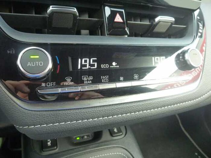 Toyota Corolla Touring Style Hybrid 1.8 Touring Hybrid
